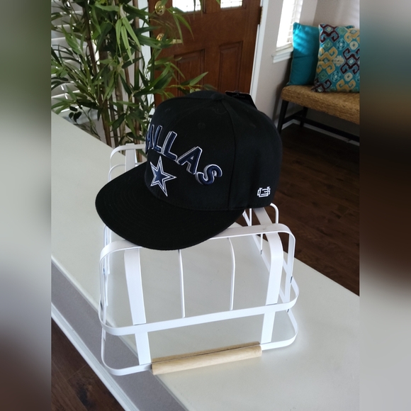 Dallas Cowboy NFL Ball Cap - Picture 3 of 5
